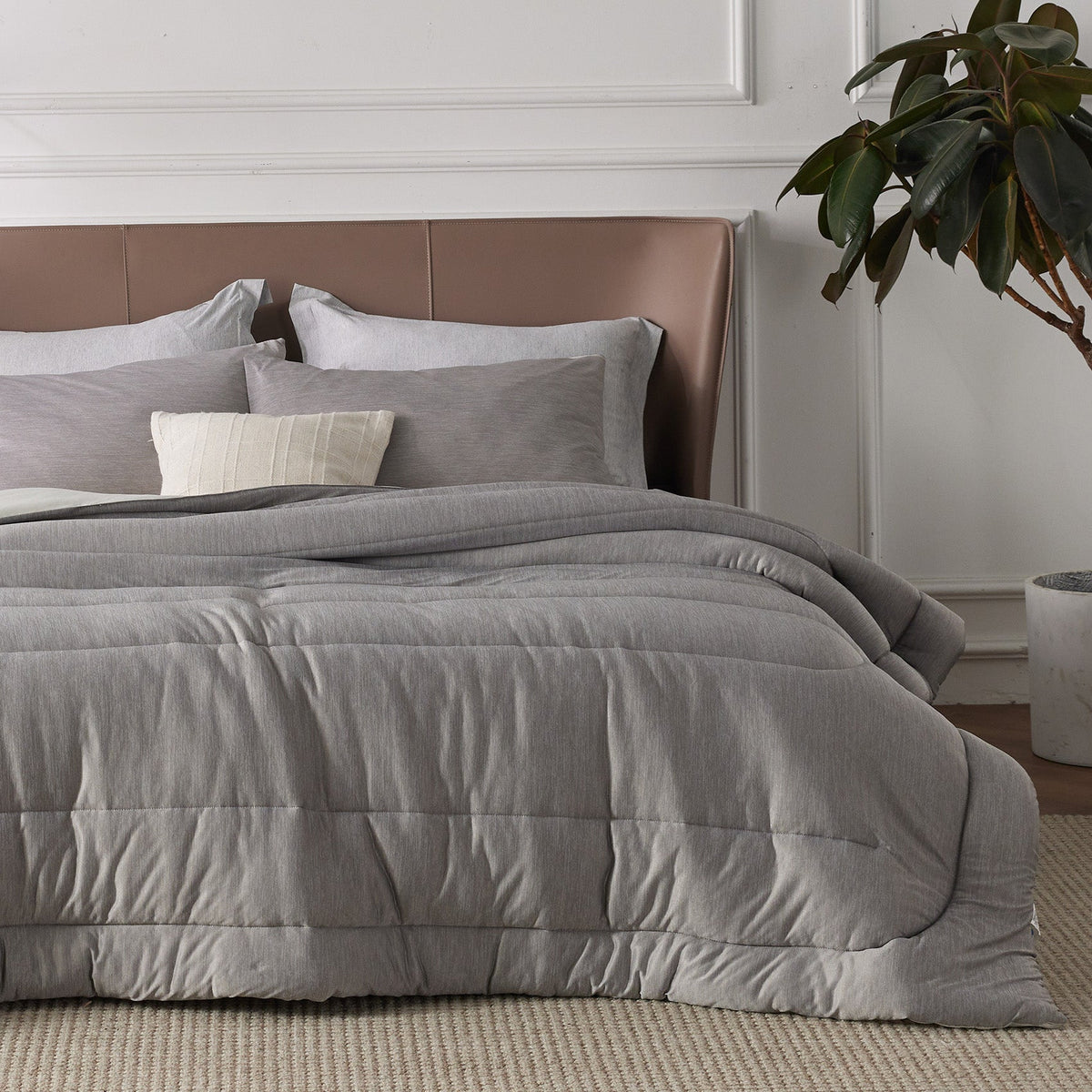 Reversible Warm and Cooling Comforter Set