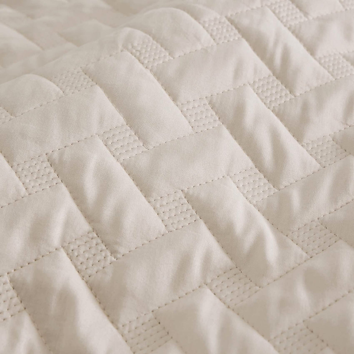 Basket-weave Quilt Set