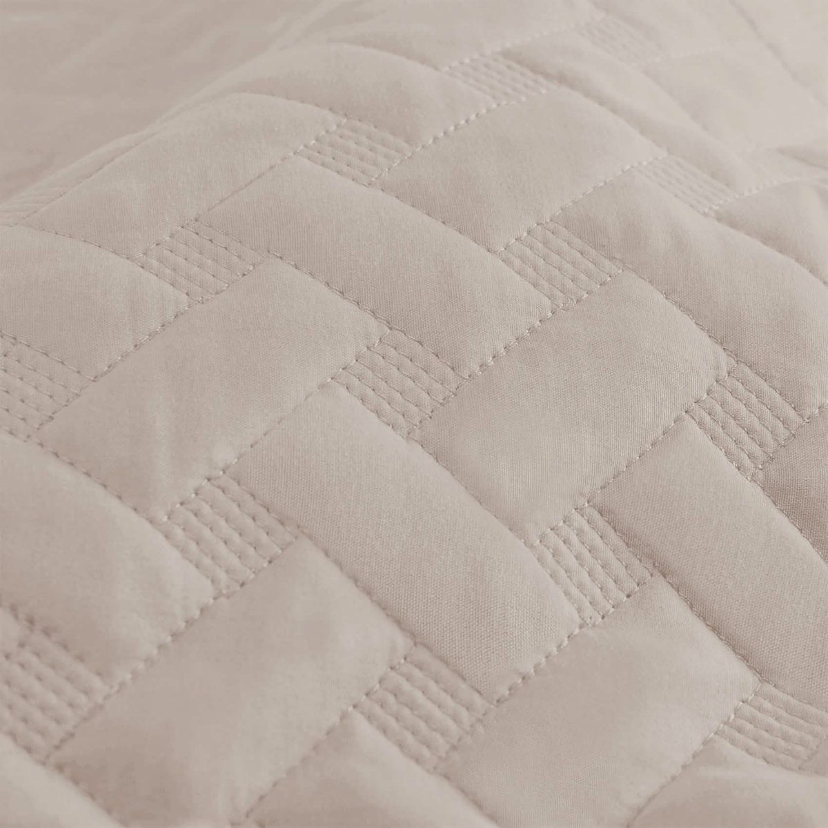 Basket-weave Quilt Set
