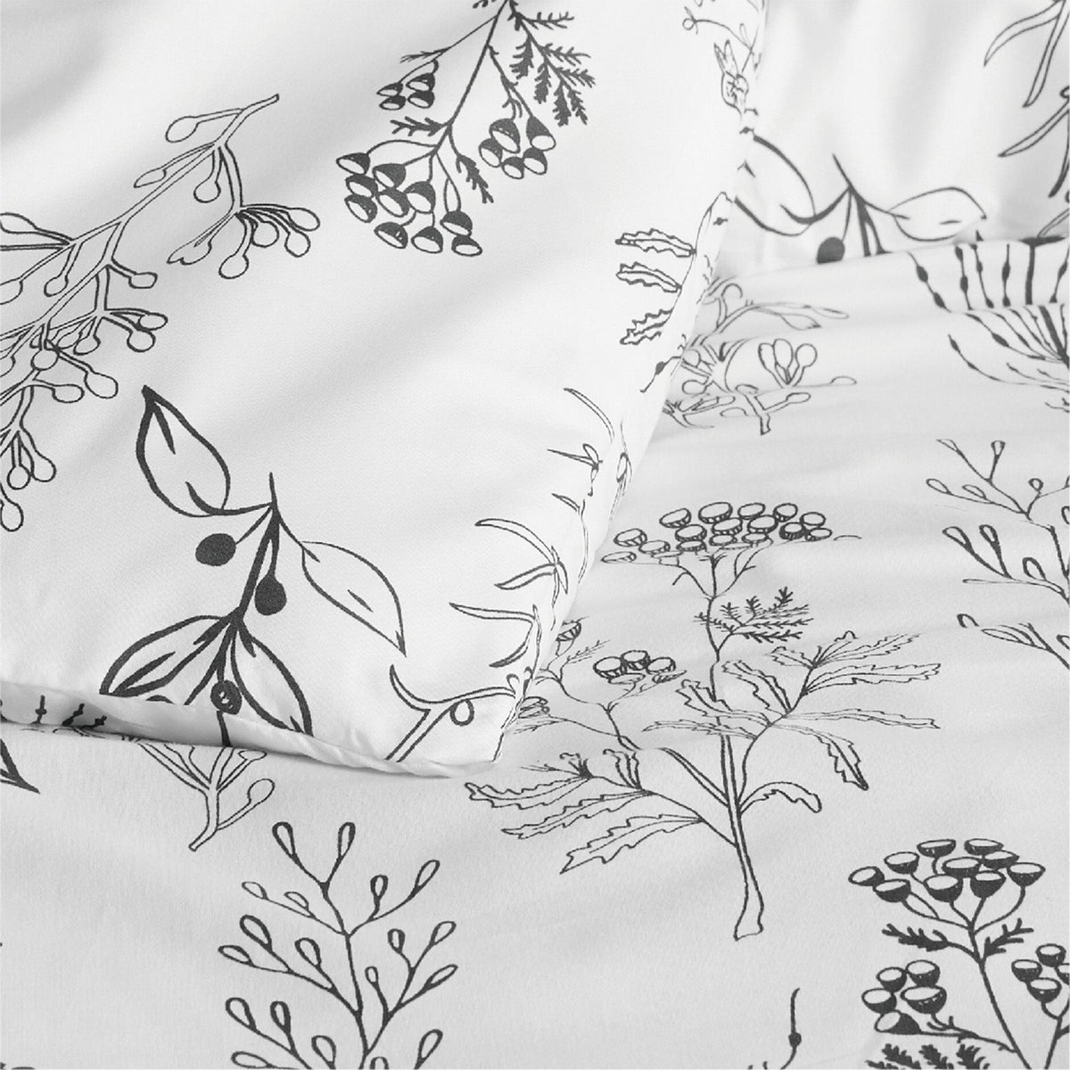 Reversible Floral Print Duvet Cover Set