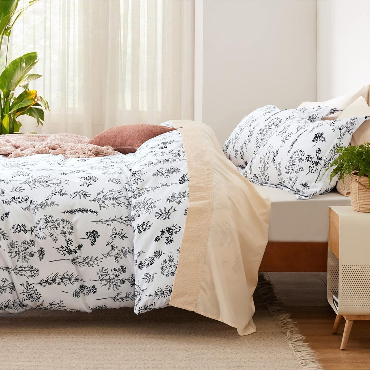 Reversible Floral Print Duvet Cover Set