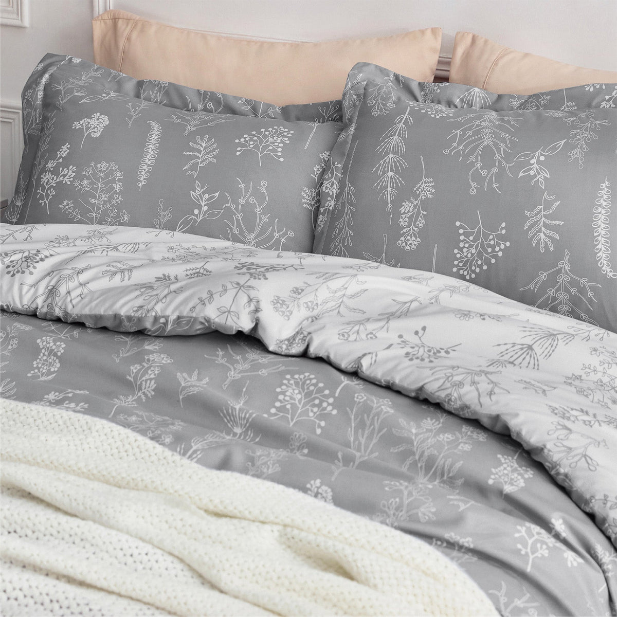 Reversible Floral Print Duvet Cover Set