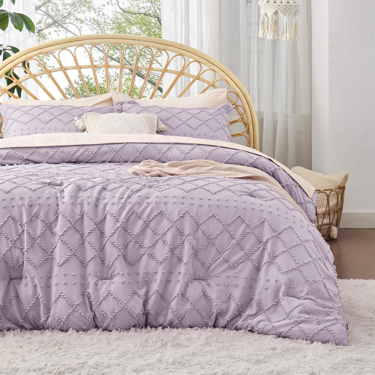 Tufted Embroidery Comforter Set