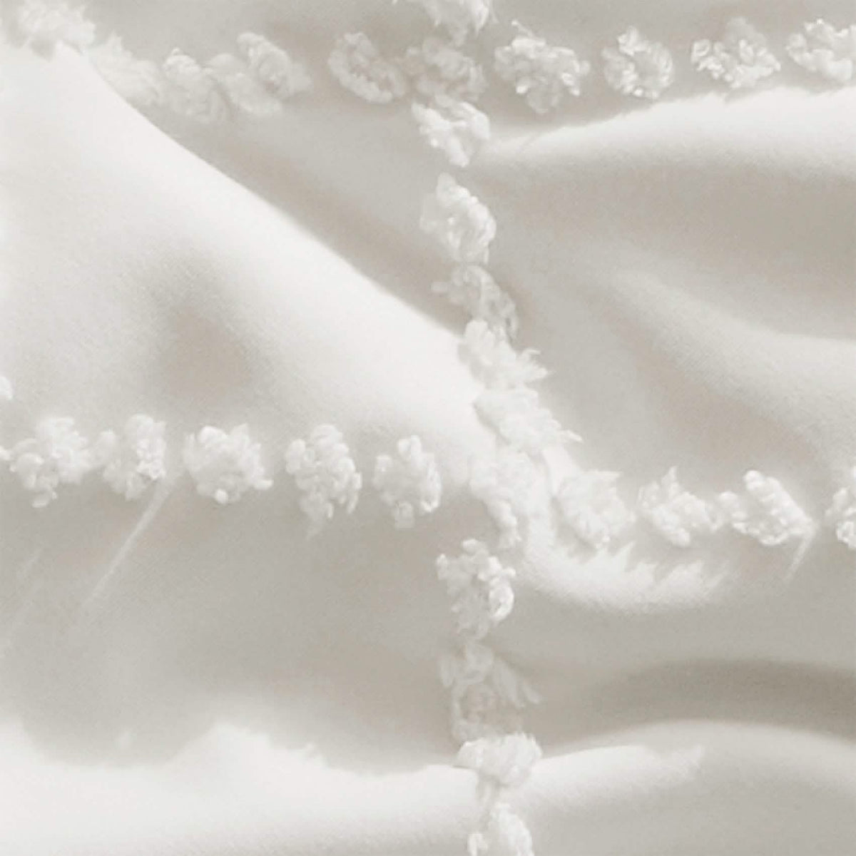 Tufted Embroidery Comforter Set