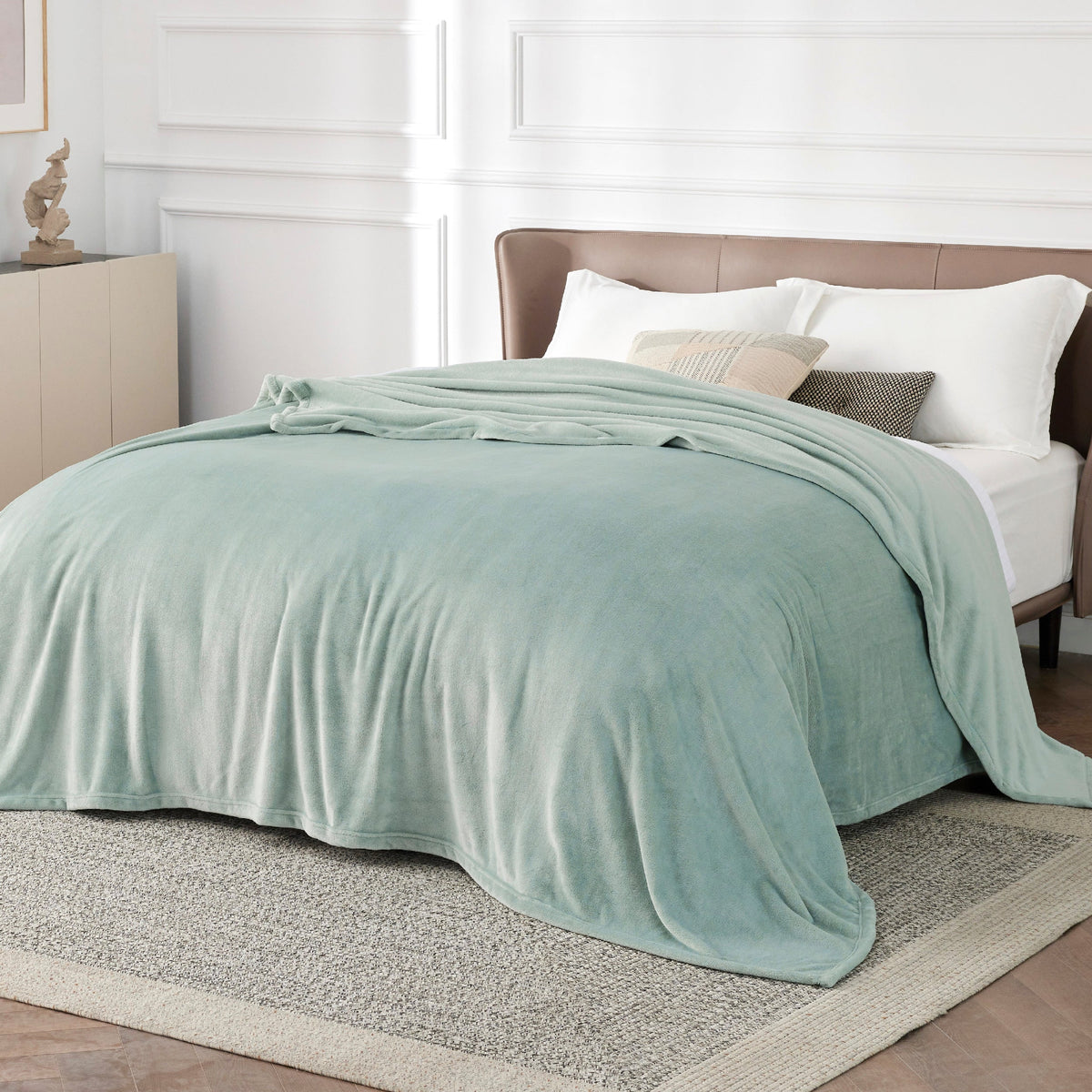 Flannel Fleece Blanket 300gsm