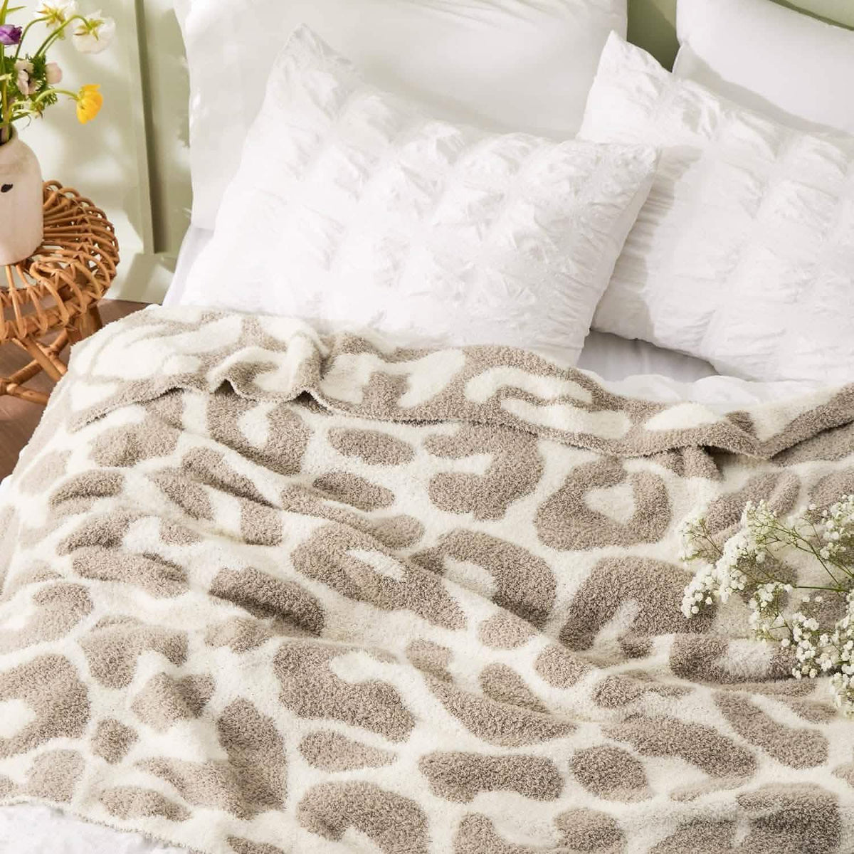 Feather Yarn Throw Blanket