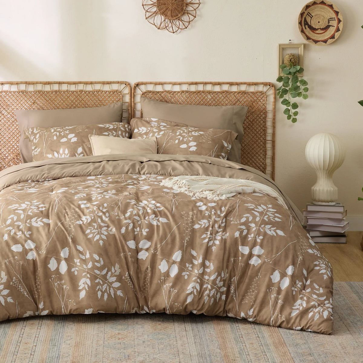 Elegant Floral Comforter Sets