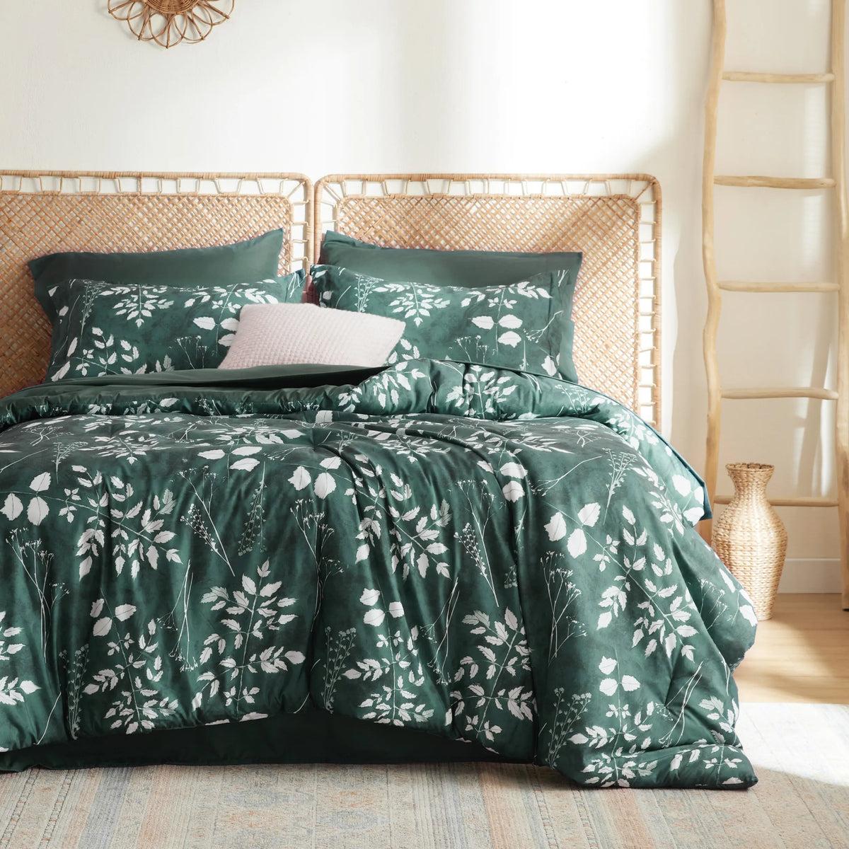 Elegant Floral Comforter Sets