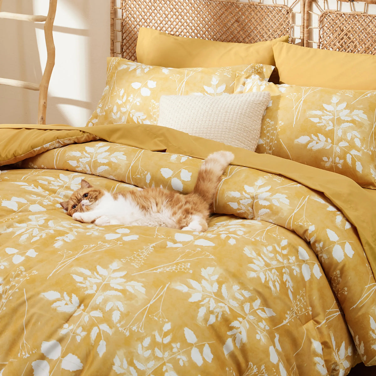 Elegant Floral Comforter Sets