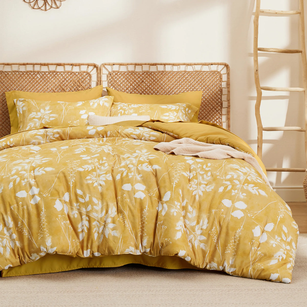 Elegant Floral Comforter Sets