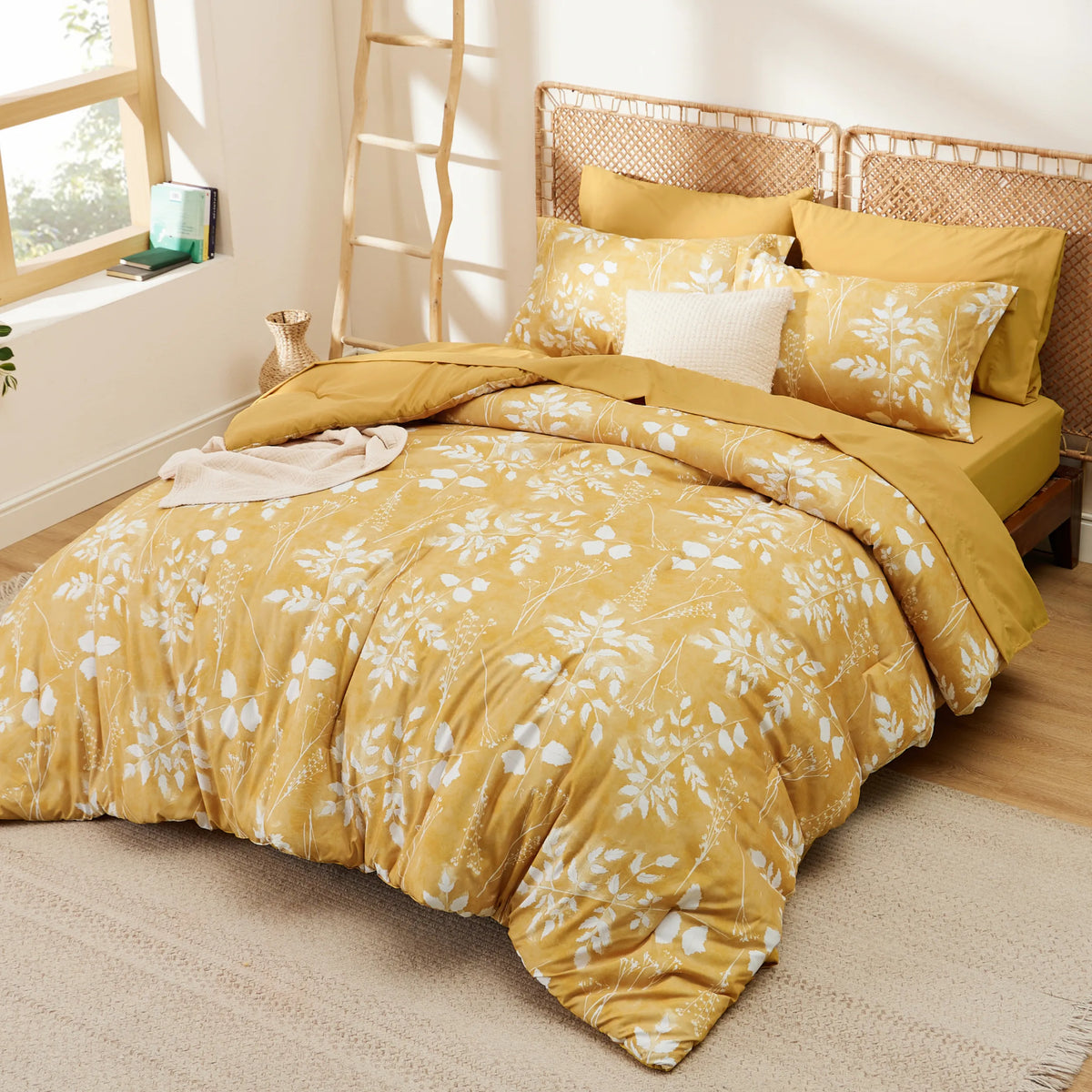 Elegant Floral Comforter Sets