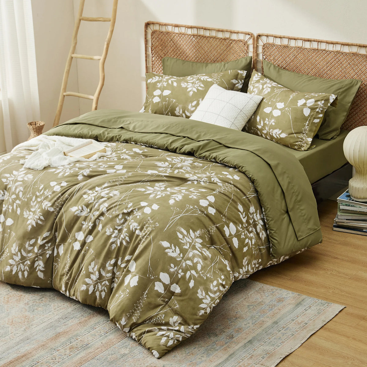 Elegant Floral Comforter Sets