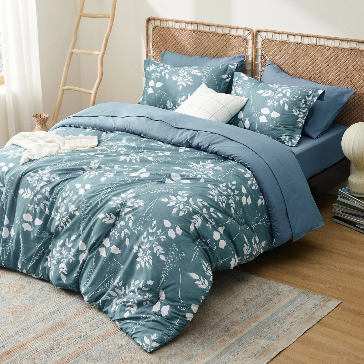Elegant Floral Comforter Sets