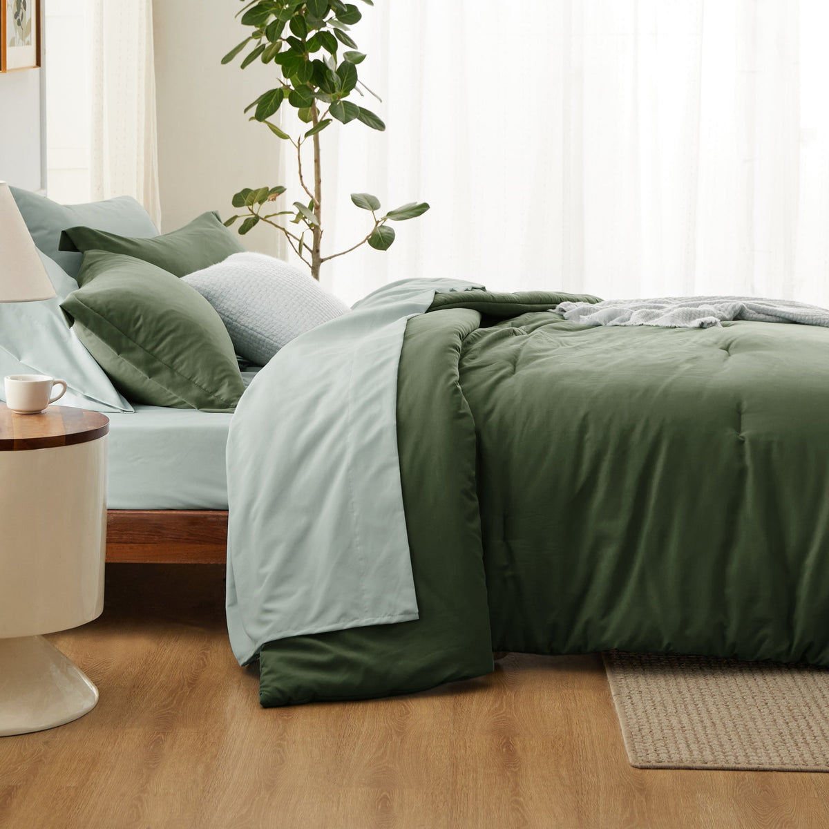 Dual-Tone Bed-in-a-Bag