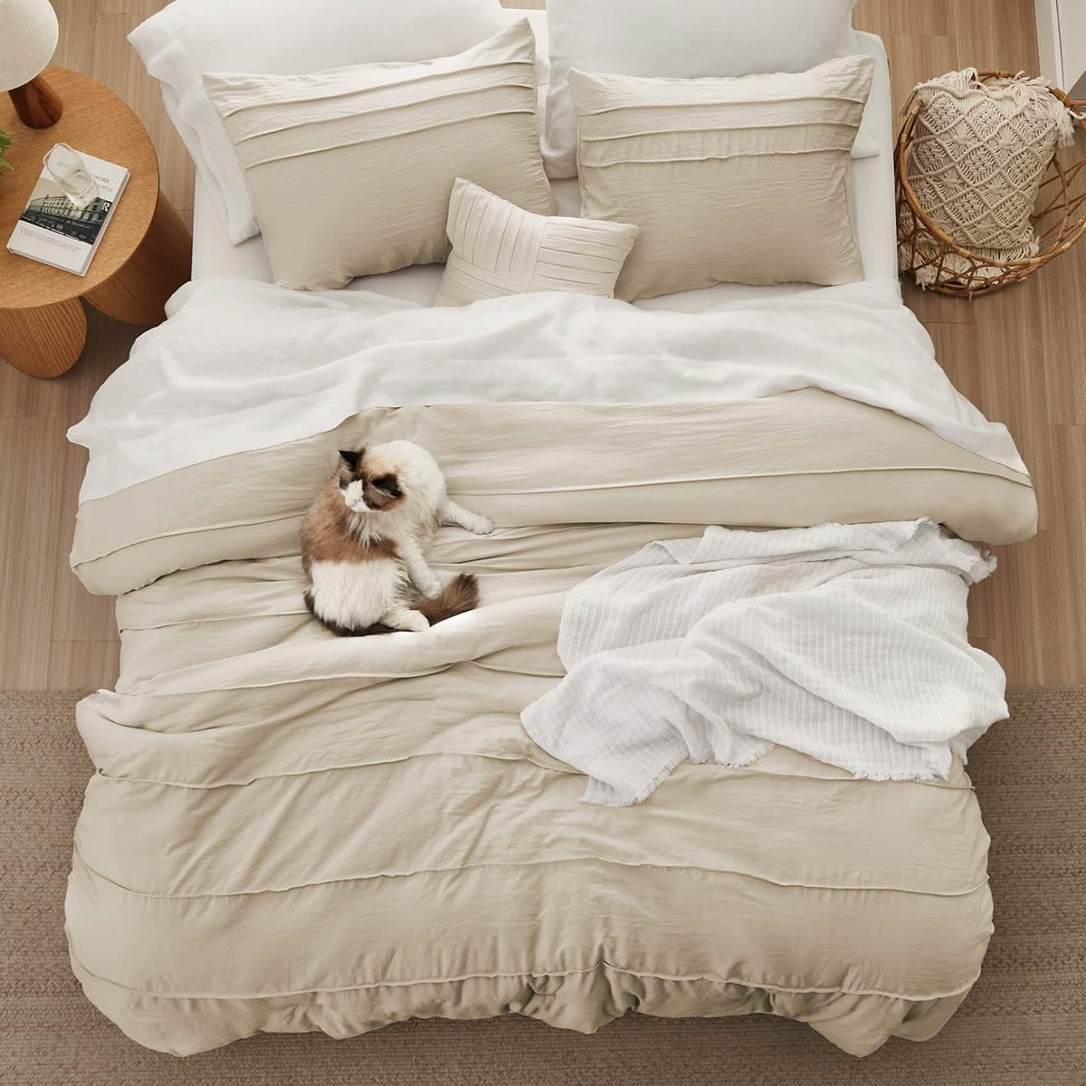 Pinch Pleat Comforter Set