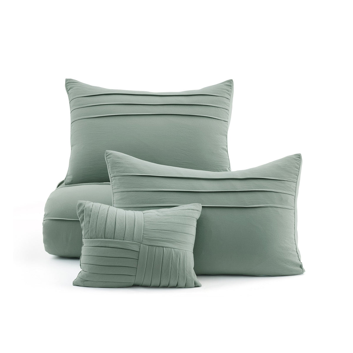 Pinch Pleat Comforter Set