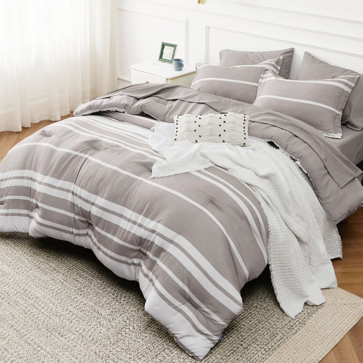 Reversible Cationic Dyed Bed-in-a-Bag