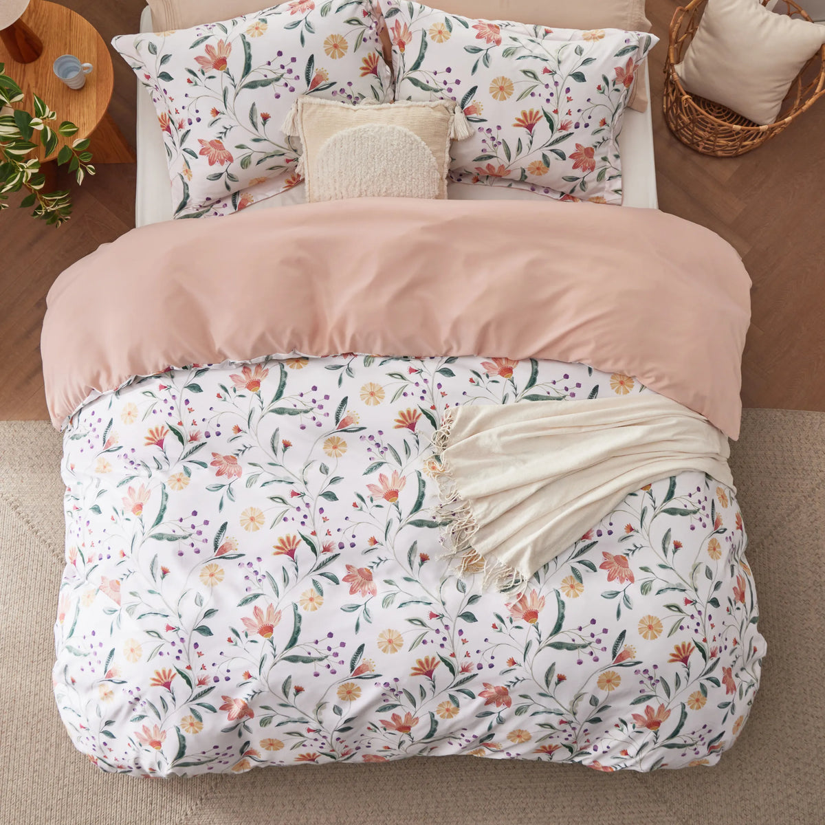 Reversible Pale Duvet Cover Set
