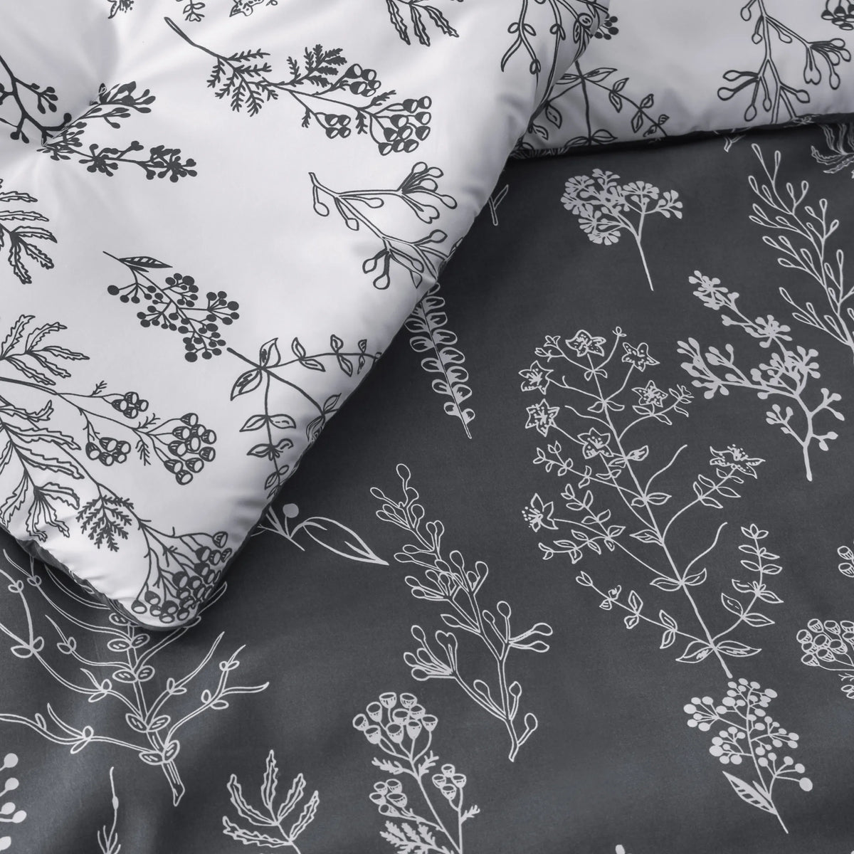 Reversible Floral Print Comforter Set