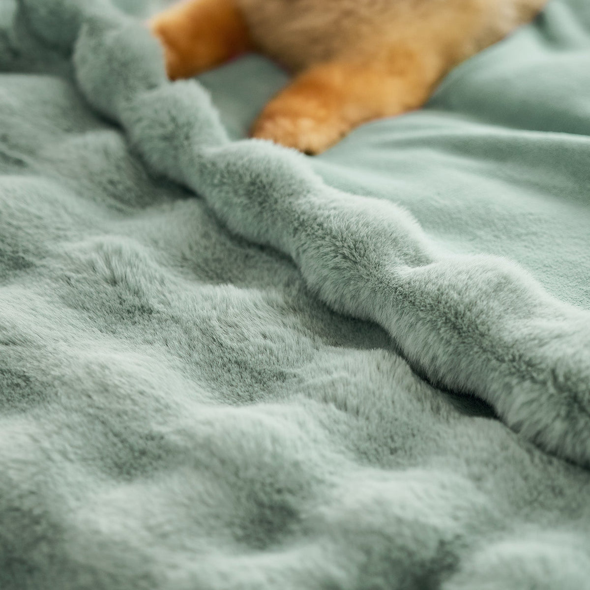 Bubble Faux Fur Blanket