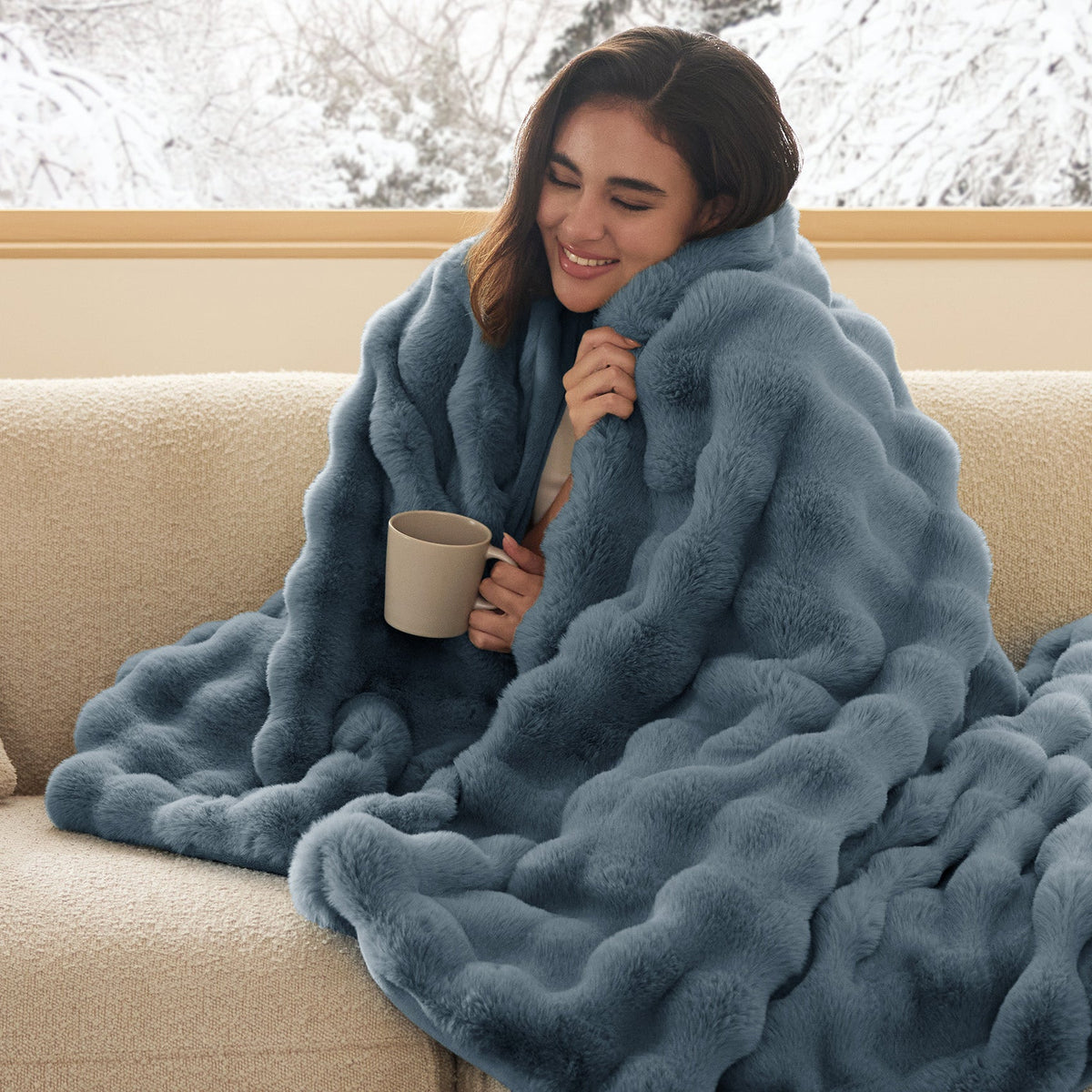 Bubble Faux Fur Blanket