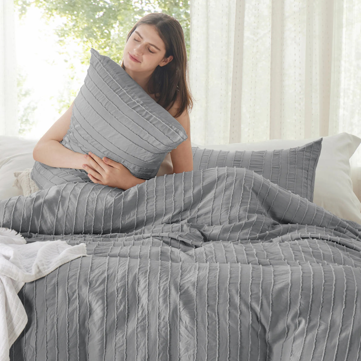 Striped Tufted Embroidery Duvet Cover Set