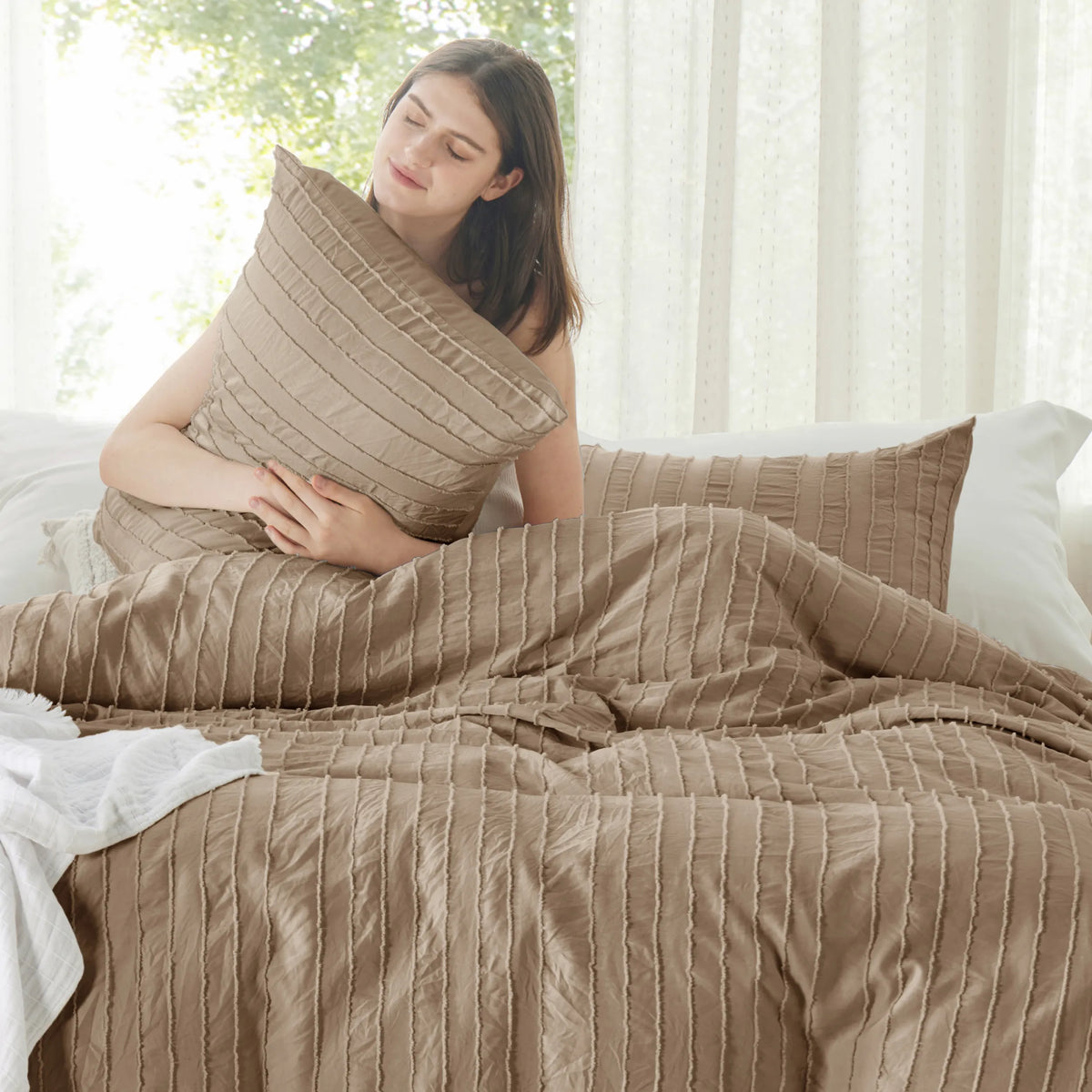 Striped Tufted Embroidery Duvet Cover Set