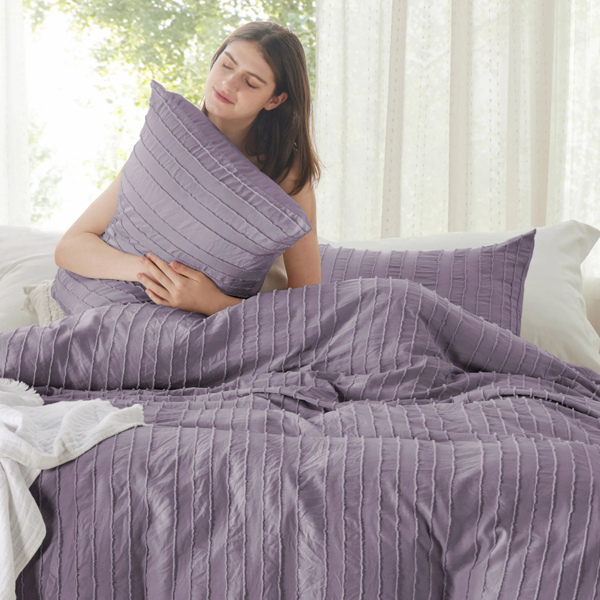 Striped Tufted Embroidery Duvet Cover Set