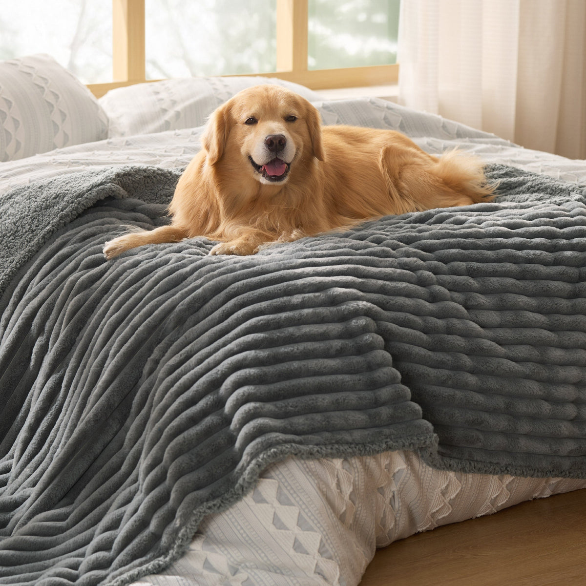ComfyFleece® Waterproof Pet Blanket