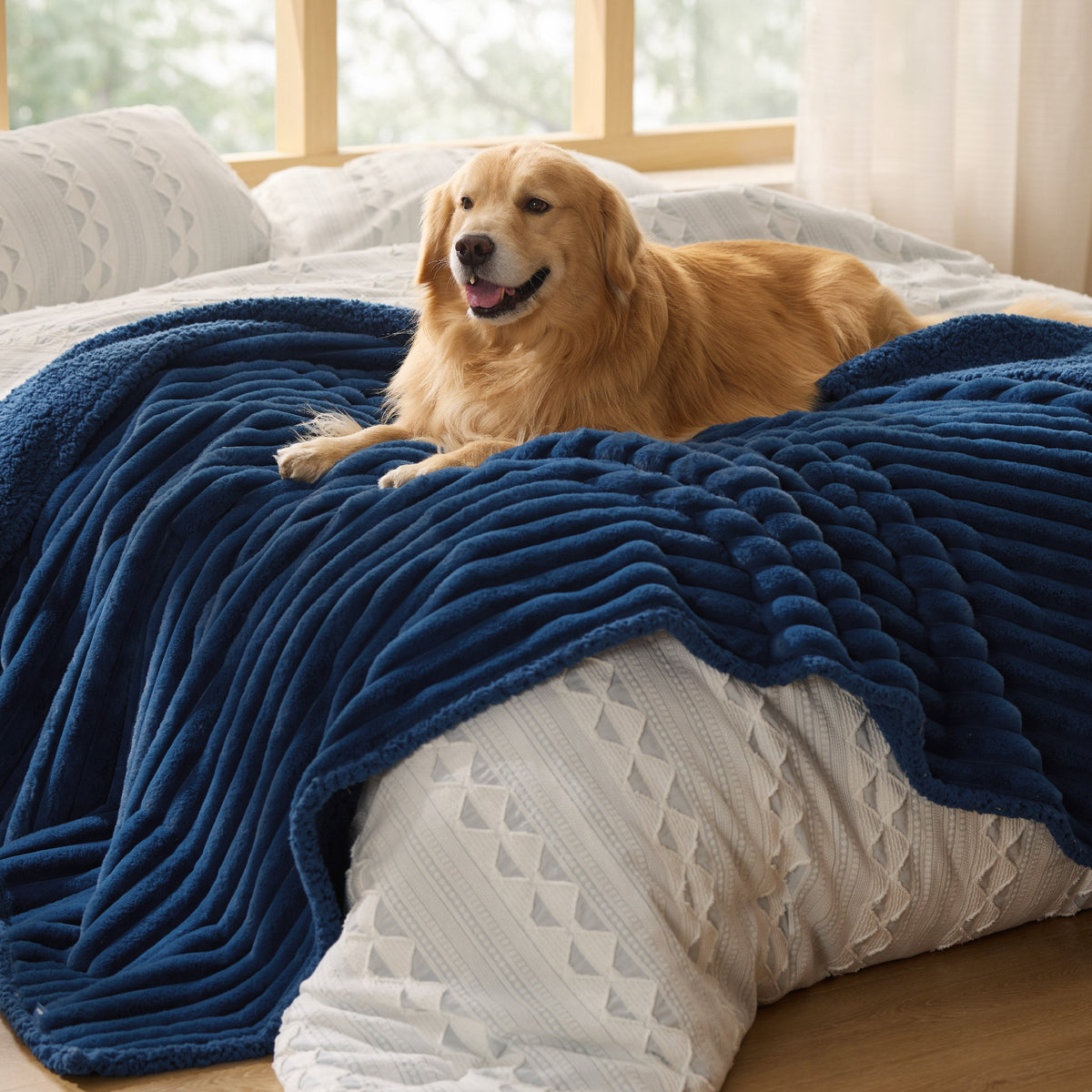 ComfyFleece® Waterproof Pet Blanket