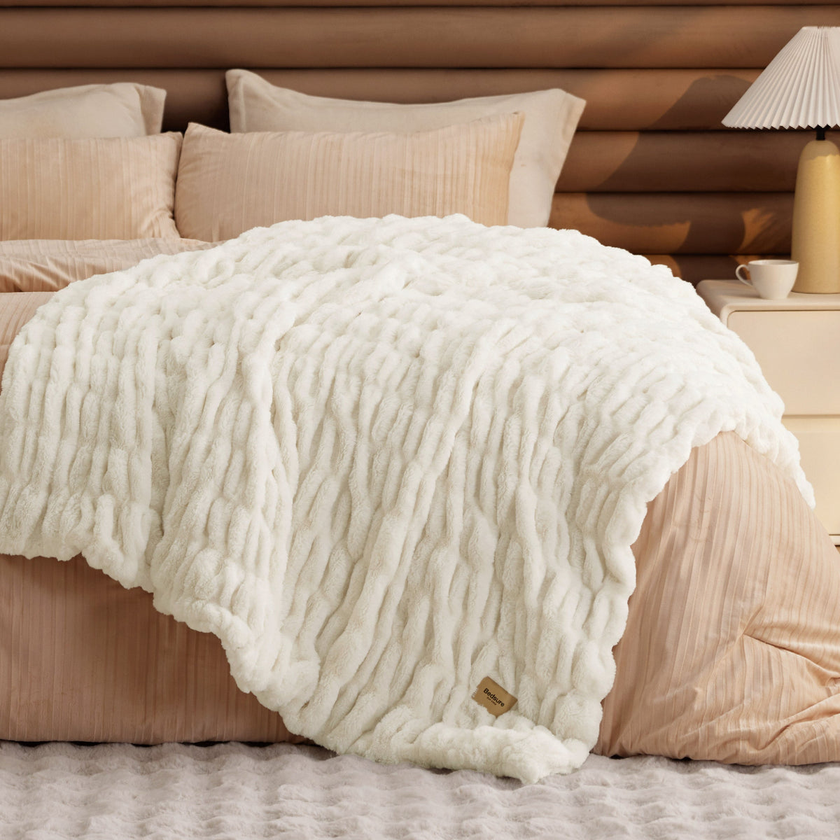 Double-sided Faux Fur Ruched Blanket