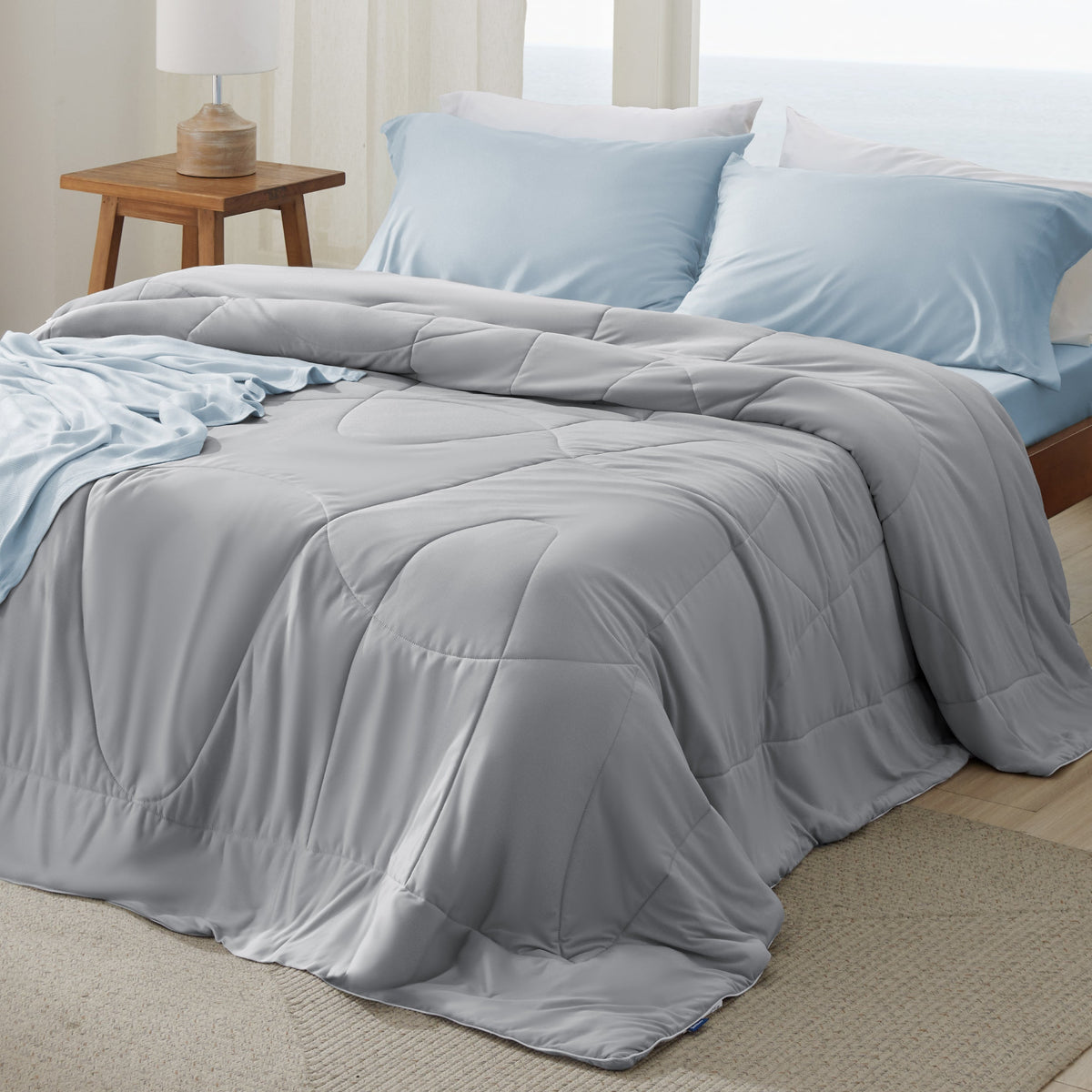 Nylon Cooling Comforter
