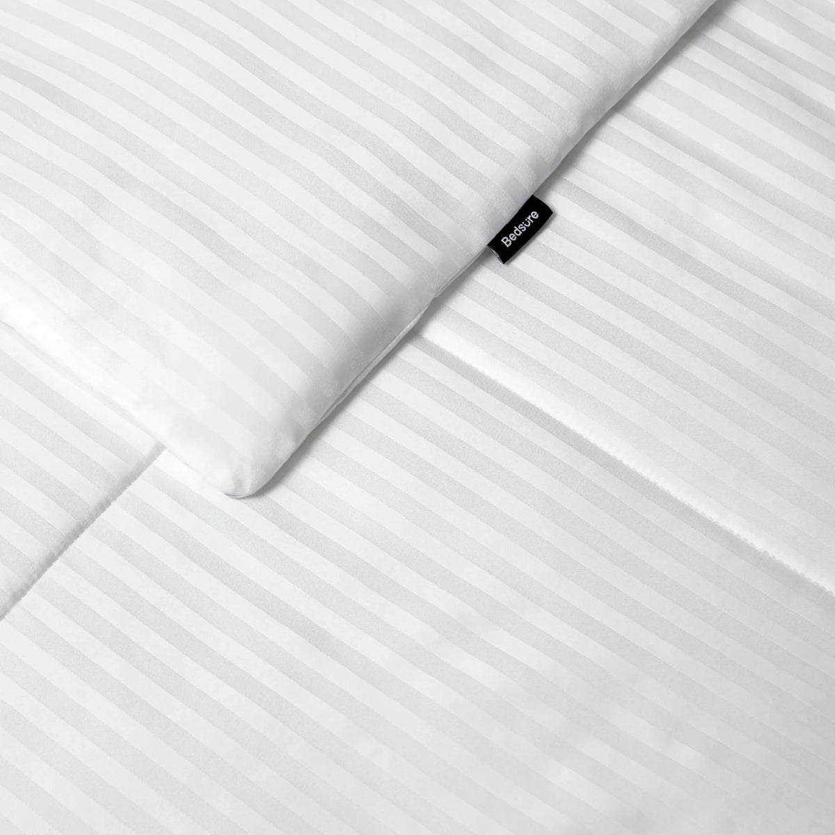 Weightless Comfy Striped Quilt
