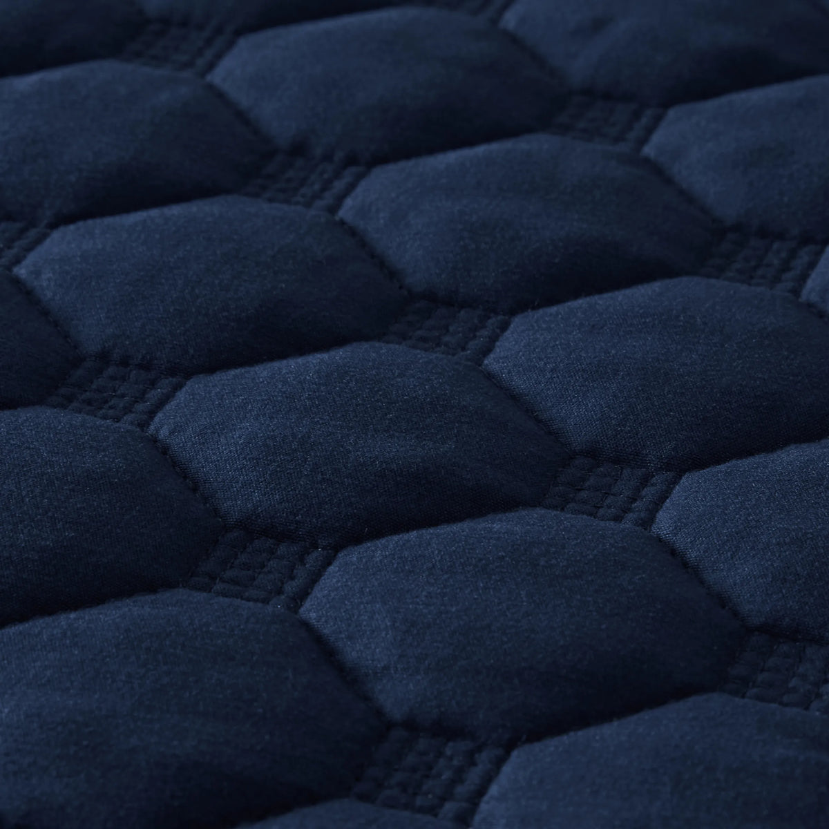 Classic Honeycomb Quilt Set